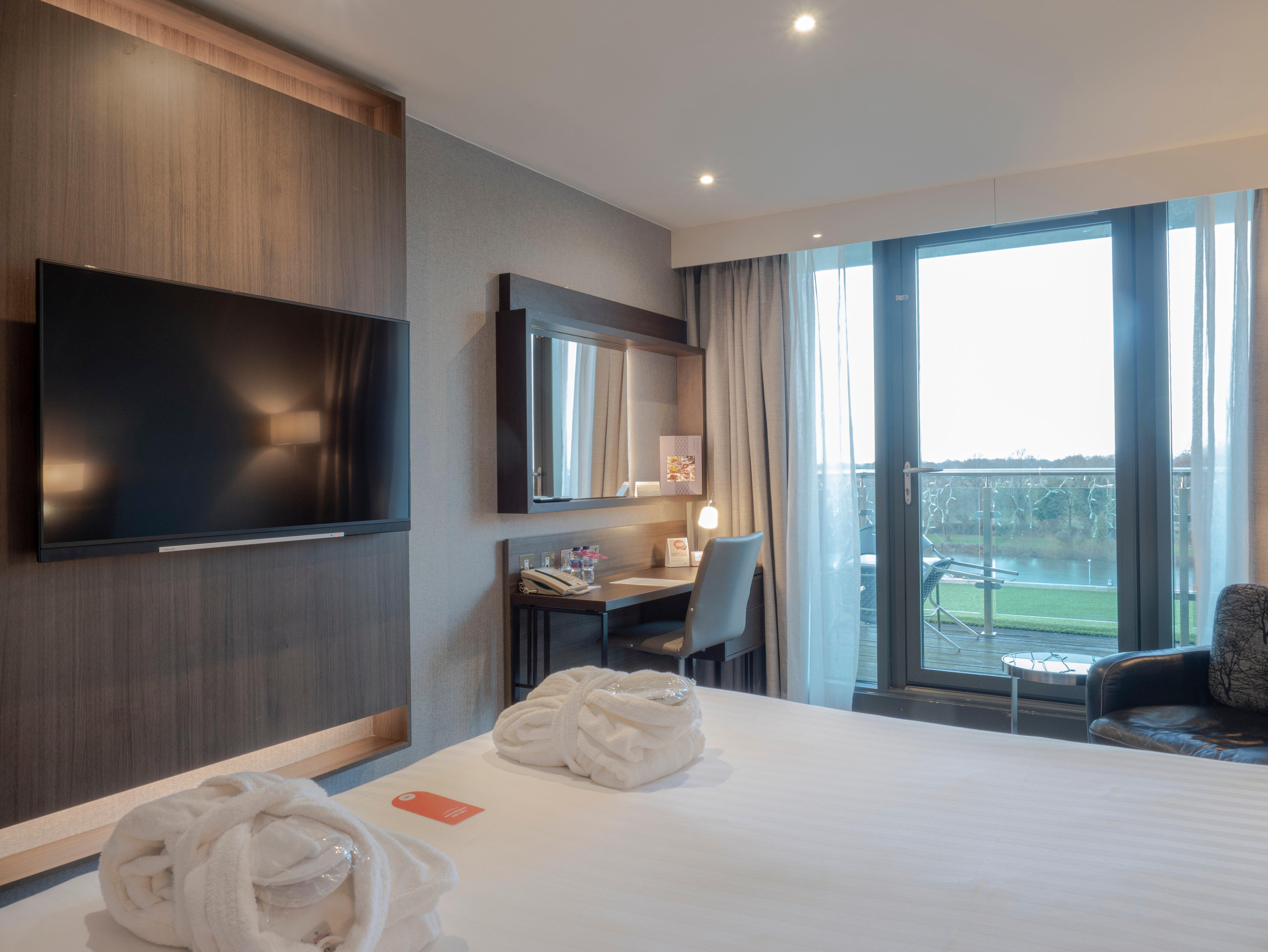 Hotel Crowne Plaza London - Kingston By Ihg Surbiton Exterior foto