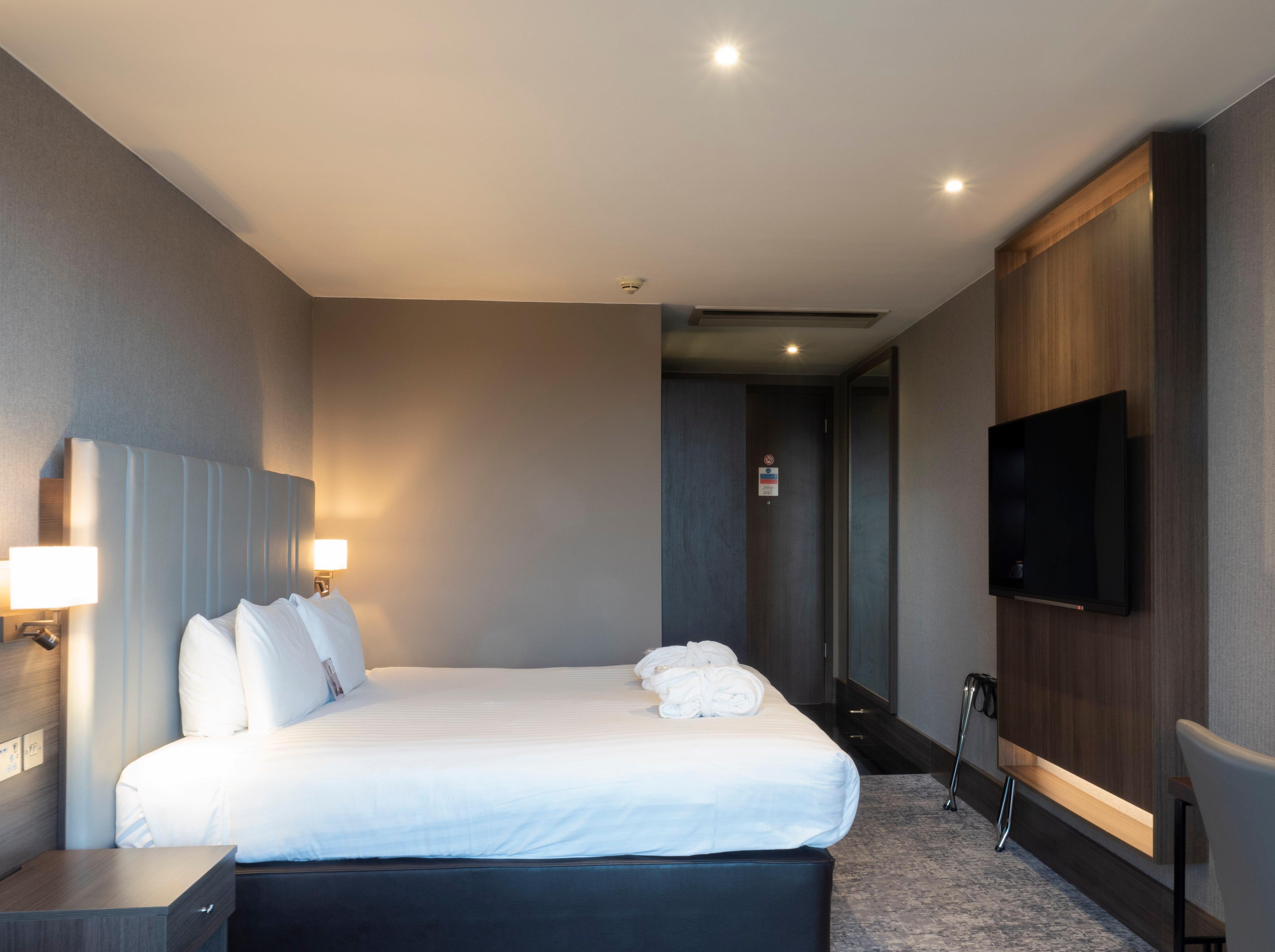 Hotel Crowne Plaza London - Kingston By Ihg Surbiton Exterior foto